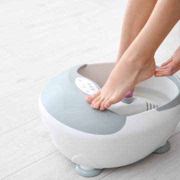 Electric foot massager